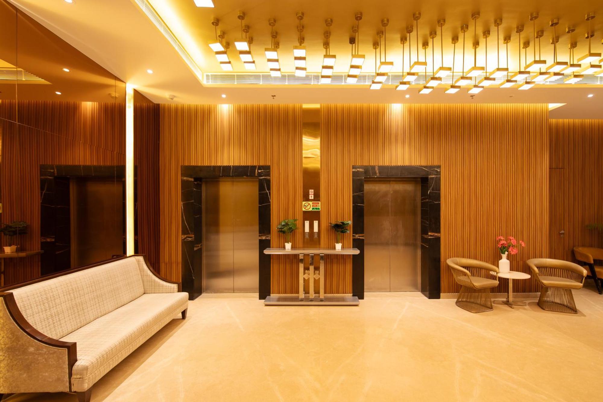 Hometel Alambagh Lucknow - A Sarovar Hotel Esterno foto