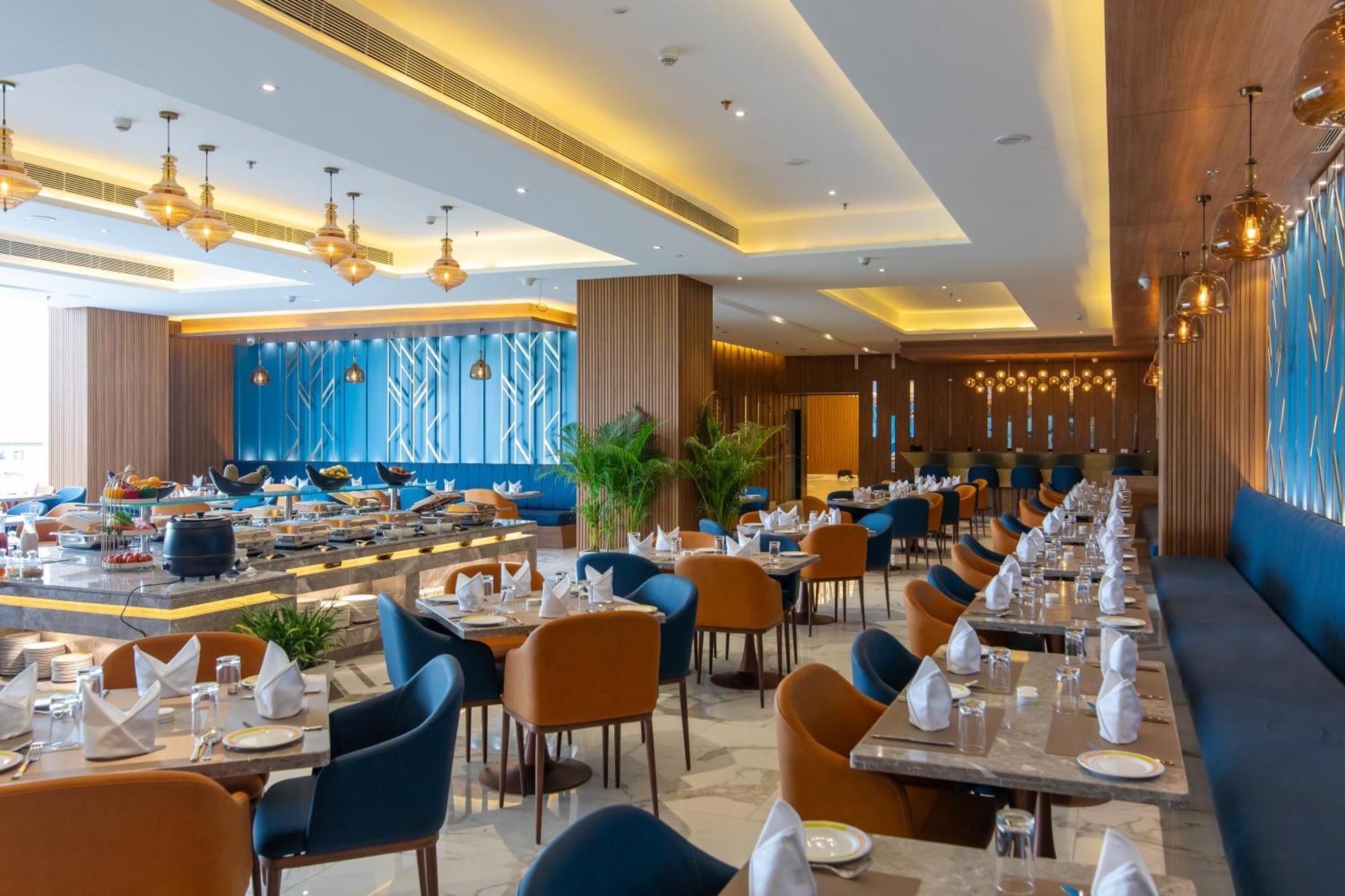 Hometel Alambagh Lucknow - A Sarovar Hotel Esterno foto