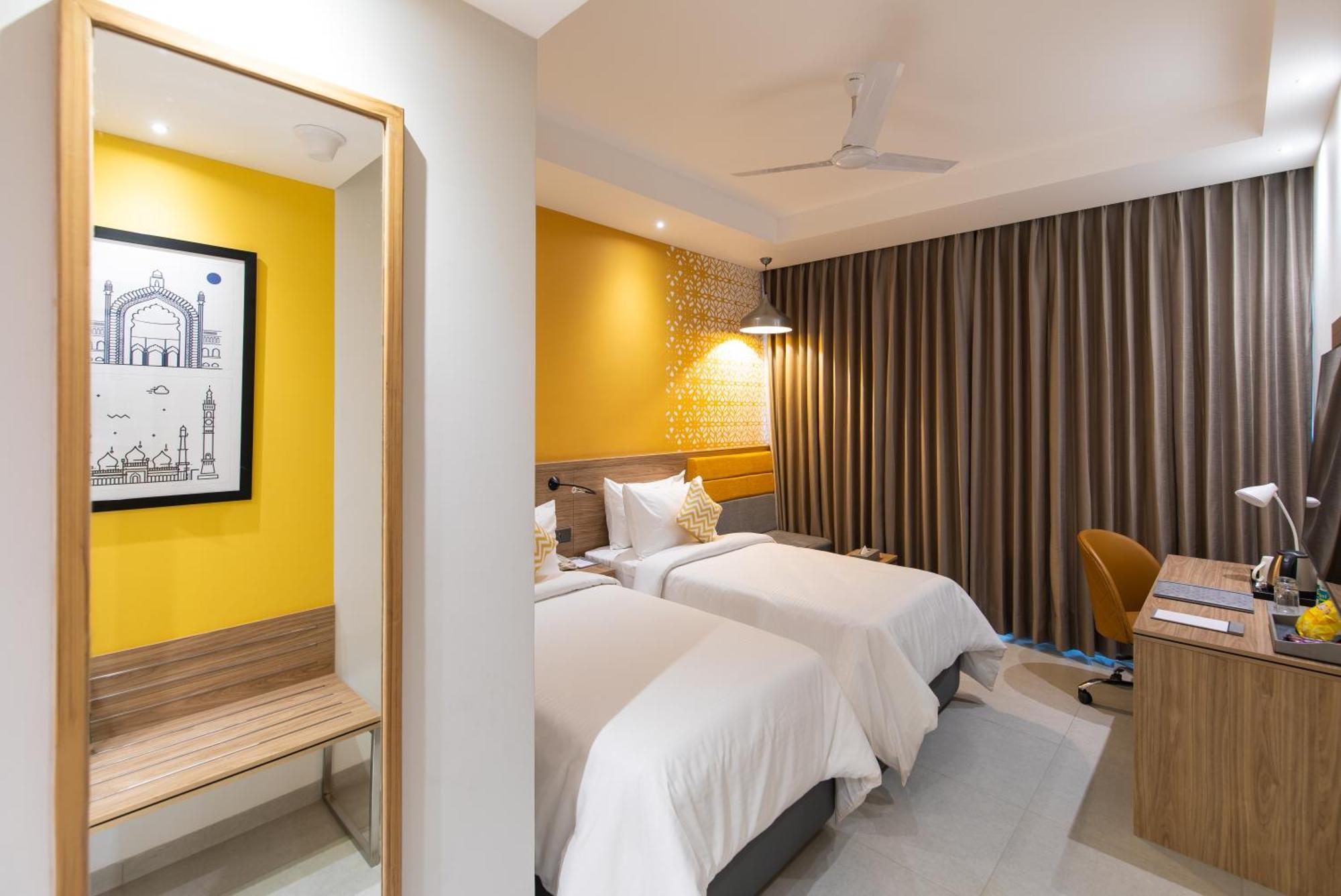 Hometel Alambagh Lucknow - A Sarovar Hotel Esterno foto