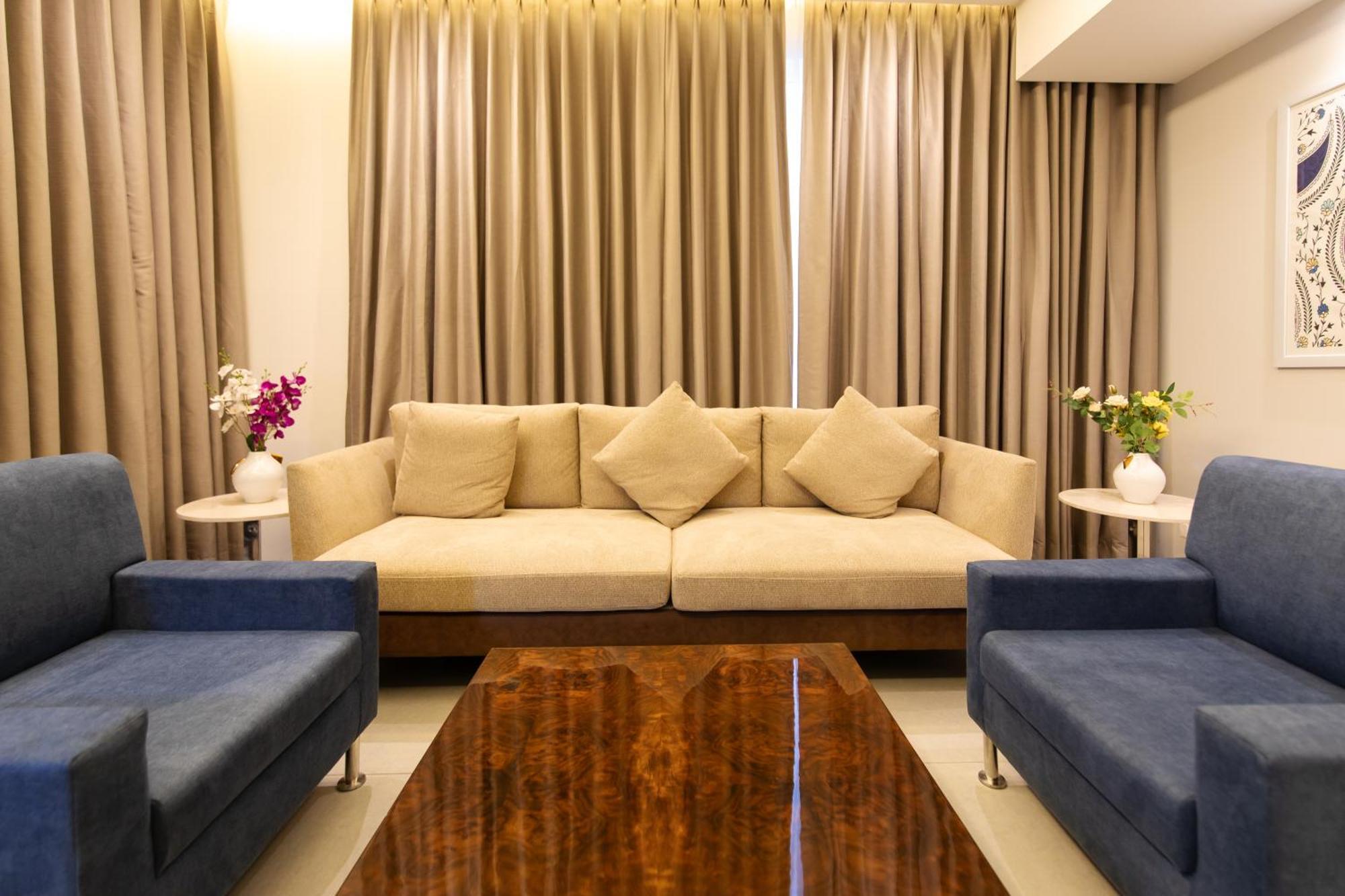Hometel Alambagh Lucknow - A Sarovar Hotel Esterno foto