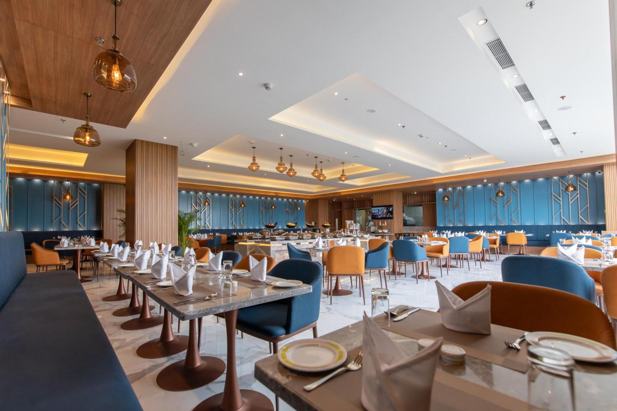 Hometel Alambagh Lucknow - A Sarovar Hotel Esterno foto